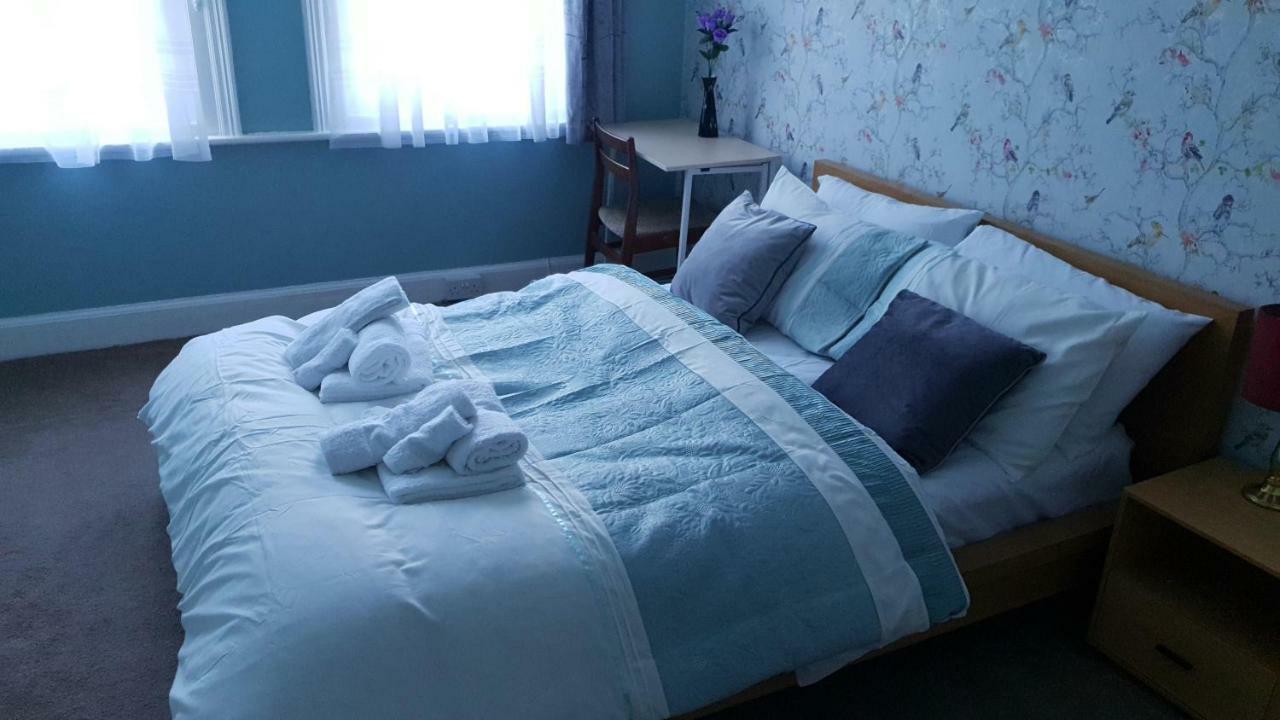 Grandeur Holiday Home, With Free Parking แคลกตัน-ออน-ซี ภายนอก รูปภาพ